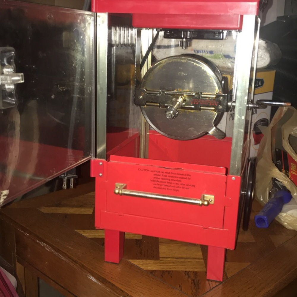 Popcorn machine